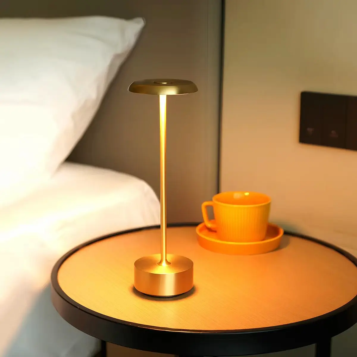 Modern Small Portable Touch Rechargeable Table Lamp T45-002 3